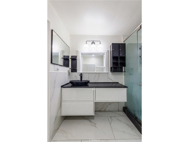 Beautifully remodeled and move-in ready mobile home located in - photo 27