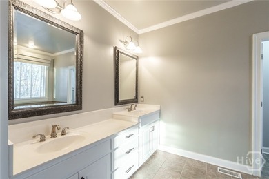 Beautiful 5-bedroom, 4.5-bath home located in the highly - photo 33