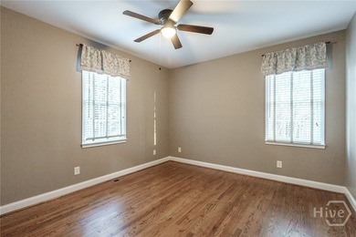 Beautiful 5-bedroom, 4.5-bath home located in the highly - photo 38