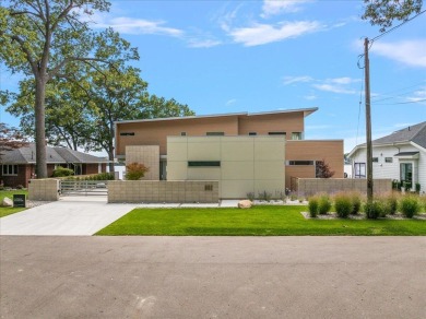 Lake Macatawa Home For Sale in Holland Michigan