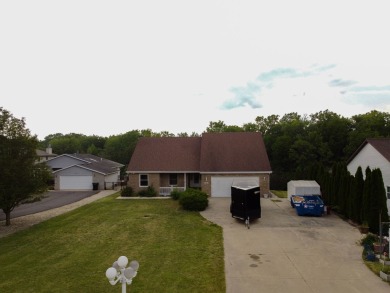 (private lake, pond, creek) Home Sale Pending in Braidwood Illinois