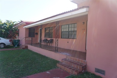 Excellent investment opportunity in the heart of Coral Way. This - photo 4