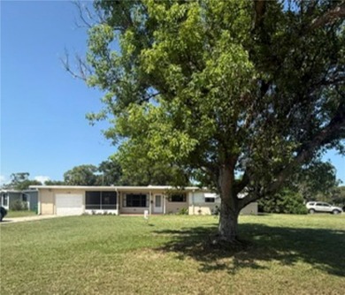 Must See this very well constructed 3/2 on a beautifully treed - photo 12