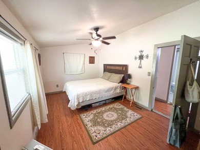 NEAR THE LAKE AND TOWN SERVICES 2 bedroom (plus bonus room that - photo 14
