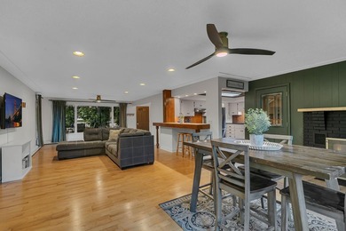 This 4-bedroom, 3-bath Mississippi Riverfront home is certain to - photo 14