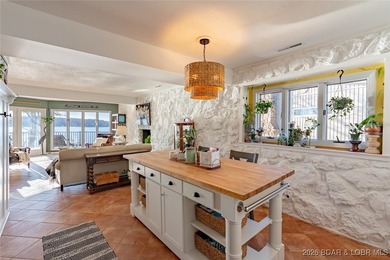 Front-row main channel views, an end-unit layout, and a boat