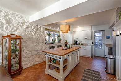 Front-row main channel views, an end-unit layout, and a boat