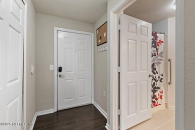 Welcome to Montreux Living! This beautifully upgraded 3-bedroom - photo 3