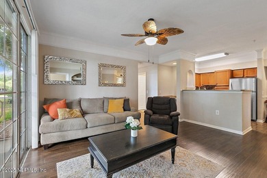Welcome to Montreux Living! This beautifully upgraded 3-bedroom - photo 6
