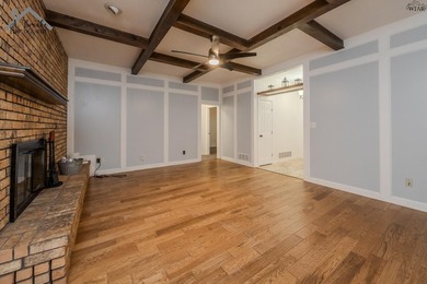 Spacious 3-bedroom, 2-bath home offering over 2,300 sq ft in a - photo 7