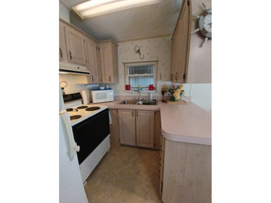 Charming 1 bed 1 bath 608 sq.ft. retreat. Located at the KOA in - photo 8