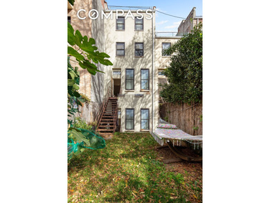 Own a piece of Central Harlem for close to the cost of renting - photo 12
