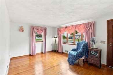 Welcome to this well-maintained 3-bedroom, 1-bath home in - photo 13