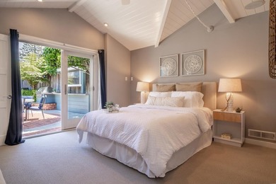 Perfectly positioned on one of the most sought-after streets in - photo 20