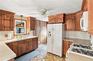 Welcome to this well-maintained 3-bedroom, 1-bath home in - photo 20