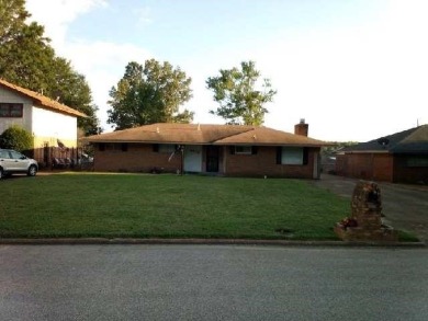 Coro Lake Home For Sale in Memphis Tennessee