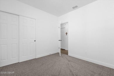Motivated seller! This beautifully maintained, energy-efficient - photo 22