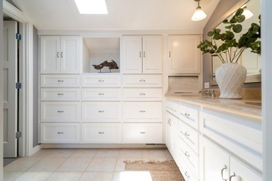 Perfectly positioned on one of the most sought-after streets in - photo 22