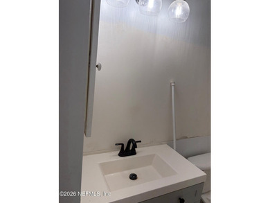 Welcome to this stunning one-story home featuring 3 bedrooms and - photo 24