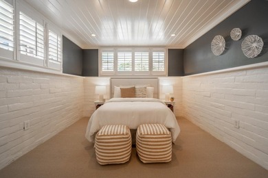 Perfectly positioned on one of the most sought-after streets in - photo 26