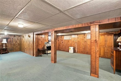 Welcome to this well-maintained 3-bedroom, 1-bath home in - photo 26