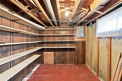 Welcome to this well-maintained 3-bedroom, 1-bath home in - photo 28