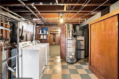 Welcome to this well-maintained 3-bedroom, 1-bath home in - photo 29