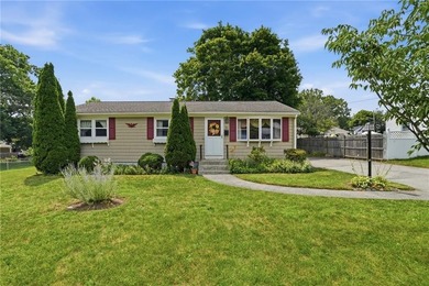 Welcome to this well-maintained 3-bedroom, 1-bath home in - photo 31