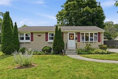Welcome to this well-maintained 3-bedroom, 1-bath home in - photo 32