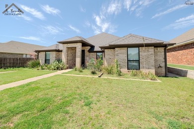 Well-maintained 3-bedroom, 2-bath home in a desirable area of - photo 3