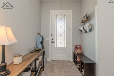Well-maintained 3-bedroom, 2-bath home in a desirable area of - photo 6