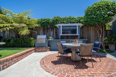 Perfectly positioned on one of the most sought-after streets in - photo 38