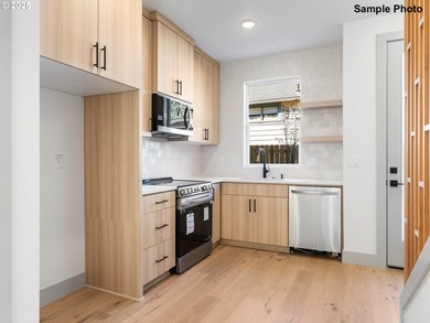 Hello, let's be roommates-welcome to Sellwood-Moreland, I'm so - photo 3