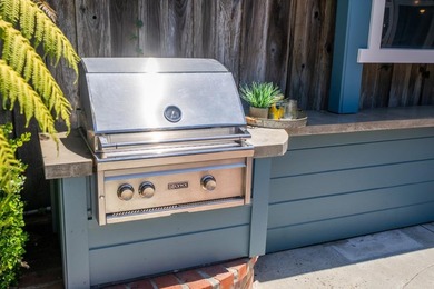 Perfectly positioned on one of the most sought-after streets in - photo 44