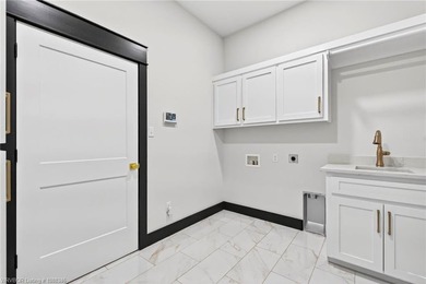Quality New Construction Home by Robberson Custom Homes! - photo 48