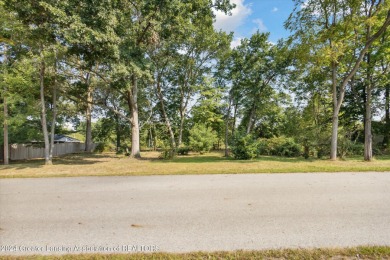 Lake Lot For Sale in Eaton Rapids, Michigan