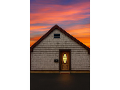 (private lake, pond, coastal) Home Sale Pending in Bronx New York