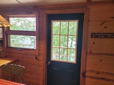 Rainy Lake. Amazingly charming 2 bedroom Keyes Island cabin on - photo 7