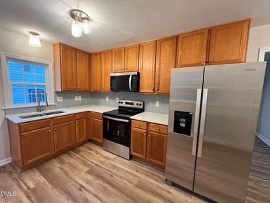 Adorable Ranch home just outside of Downtown Raleigh. Easy