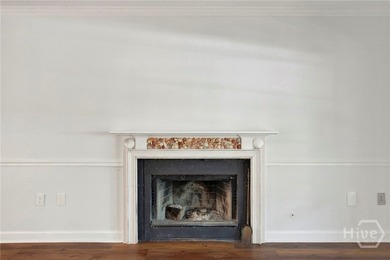Calling all investors and renovation enthusiasts! Set beneath - photo 15