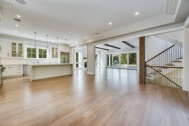 Beautifully constructed and thoughtfully designed, this stunning - photo 5