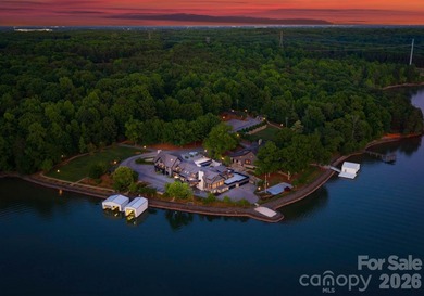Welcome to a landmark Lake Wylie waterfront estate offering an - photo 16