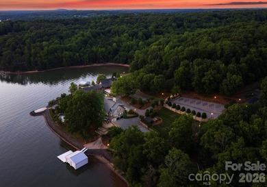 Welcome to a landmark Lake Wylie waterfront estate offering an - photo 17
