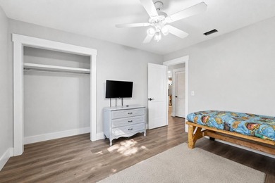 Fully RENOVATED from top to bottom, 3007 Longwood Cir. is a - photo 20