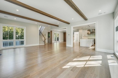 Beautifully constructed and thoughtfully designed, this stunning - photo 10