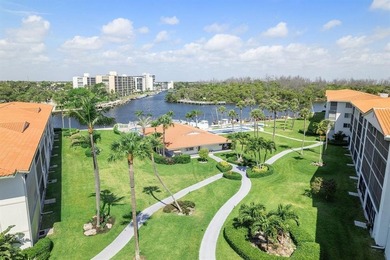 Experience the South Florida lifestyle in this tastefully - photo 29