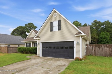 Welcome to this beautifully updated 3-bedroom, 2-bath home - photo 4