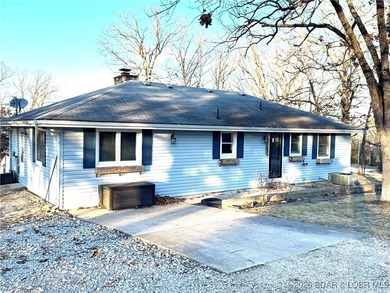 Lake of the Ozarks Home For Sale in Gravois Mills Missouri