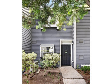 Welcome to this charming 1-bedroom, 1-bathroom two-story condo - photo 4