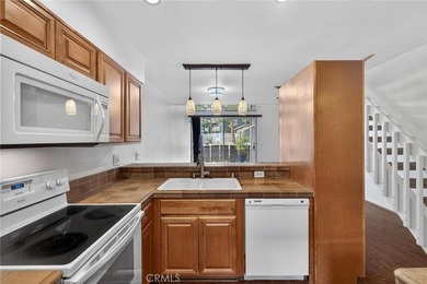 Welcome to this charming 1-bedroom, 1-bathroom two-story condo - photo 9
